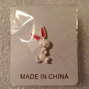 EASTER - 1990s Men’s Enameled Bunny Tie Tack Pin